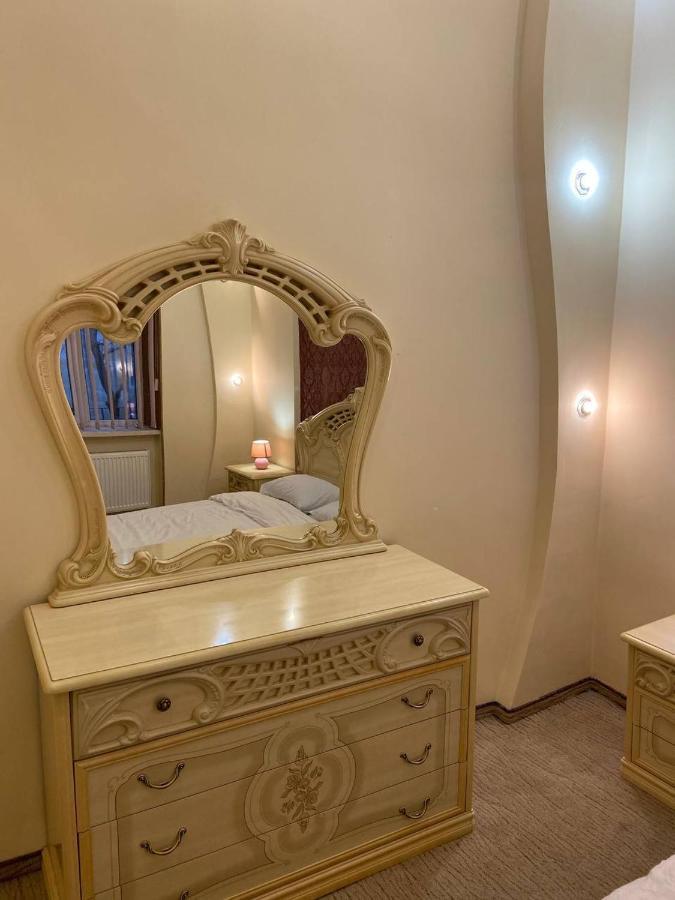 Apartment Veronica In Center Lviv Exterior photo